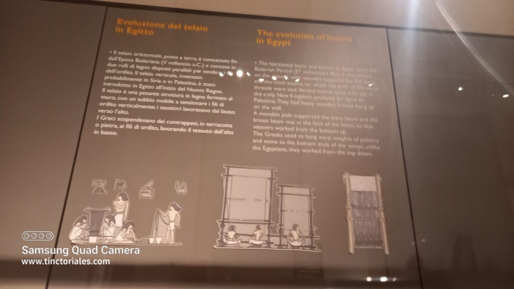 Panel informativo sobre los telares y como se trabajaban, Museo egipcio de Turin, Italia