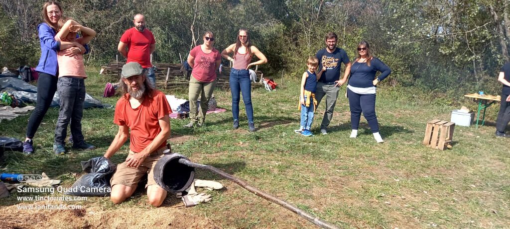 El hoyo con asserín está esperando las piezas todavía calientes